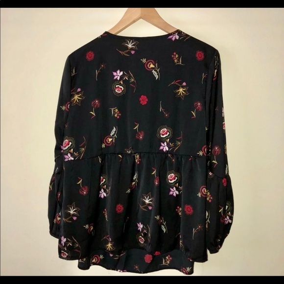 Old Navy Peasant Floral Blouse - Picture 6 of 6